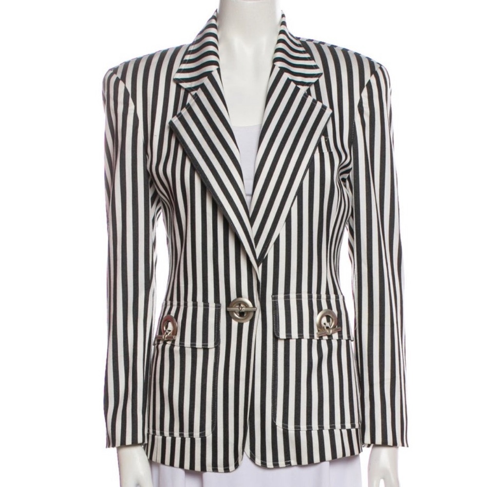 •   Emanuel by Emanuel Ungaro Blazer
•   Black and white blazer